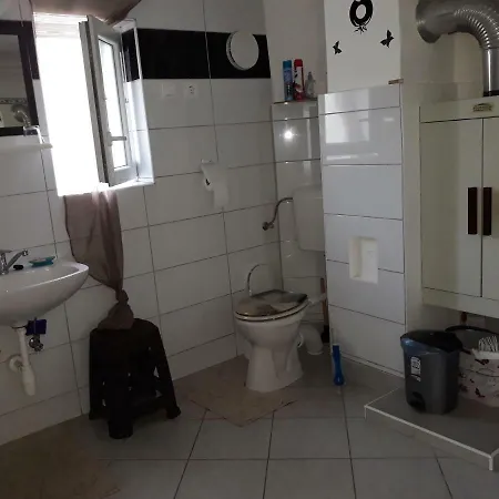 Sebes Apartman *