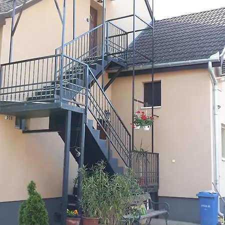 Sebes Apartman Апартаменты