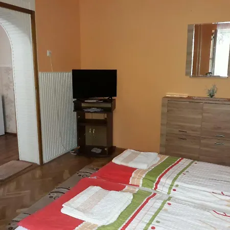 Sebes Apartman *