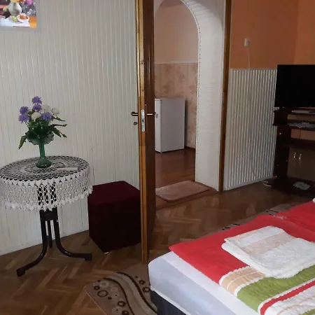 Sebes Apartman *