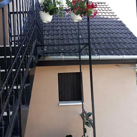Sebes Apartman * Дебрецен